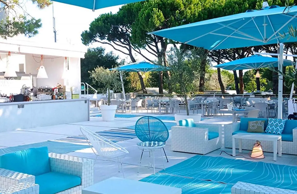 Estivo Premium Deluxe Mobile Homes On Camping Malibu Beach Lido di Jesolo
