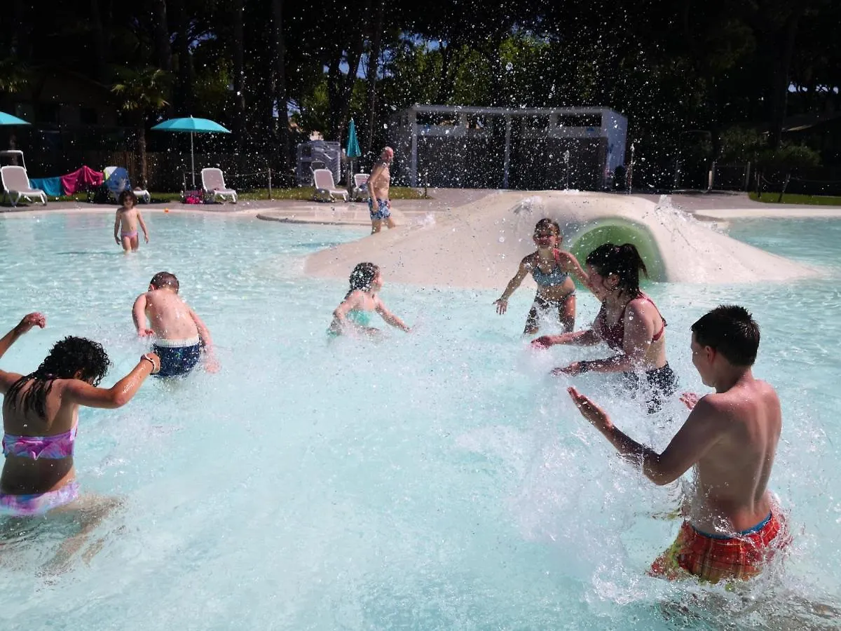 Campsite Estivo Premium Deluxe Mobile Homes On Camping Malibu Beach Lido di Jesolo